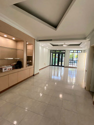 Llyn Gardens (D19), Terrace #464938851